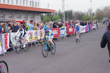 U15w